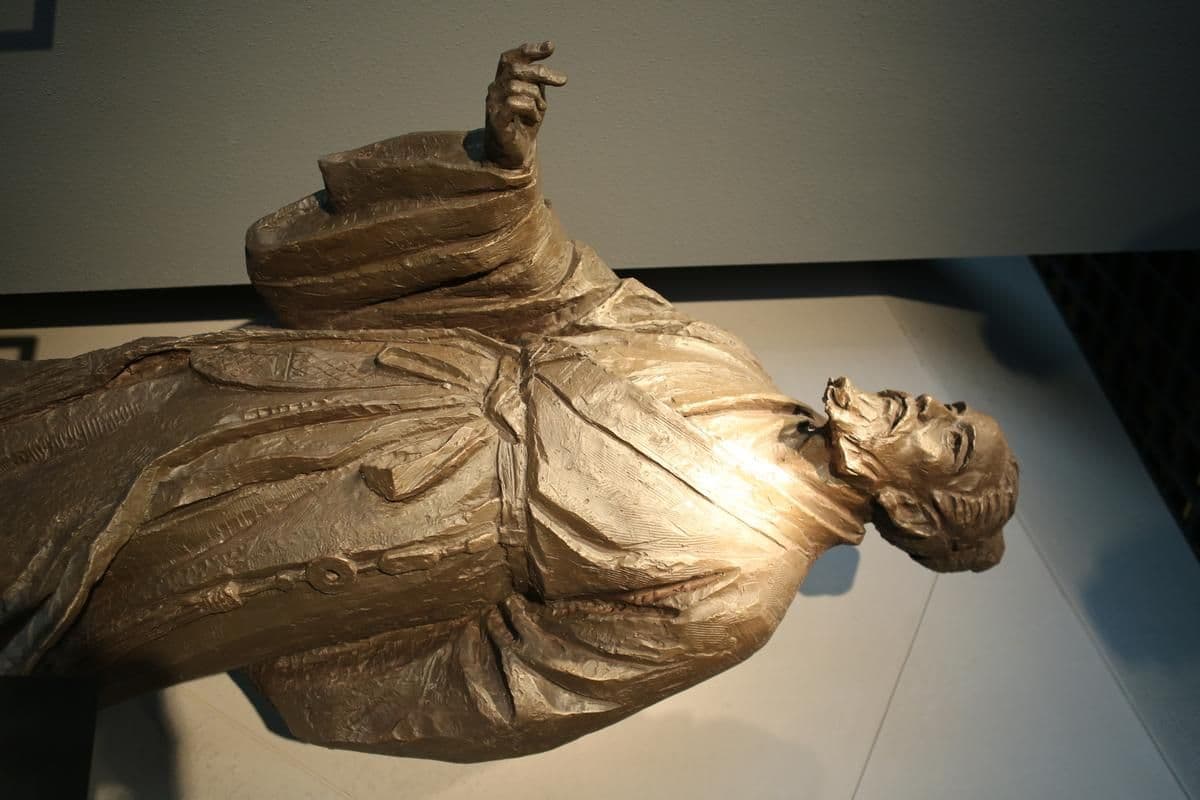 Bronze Scholar — Side View