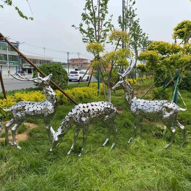 Rose Filigree Deer Group